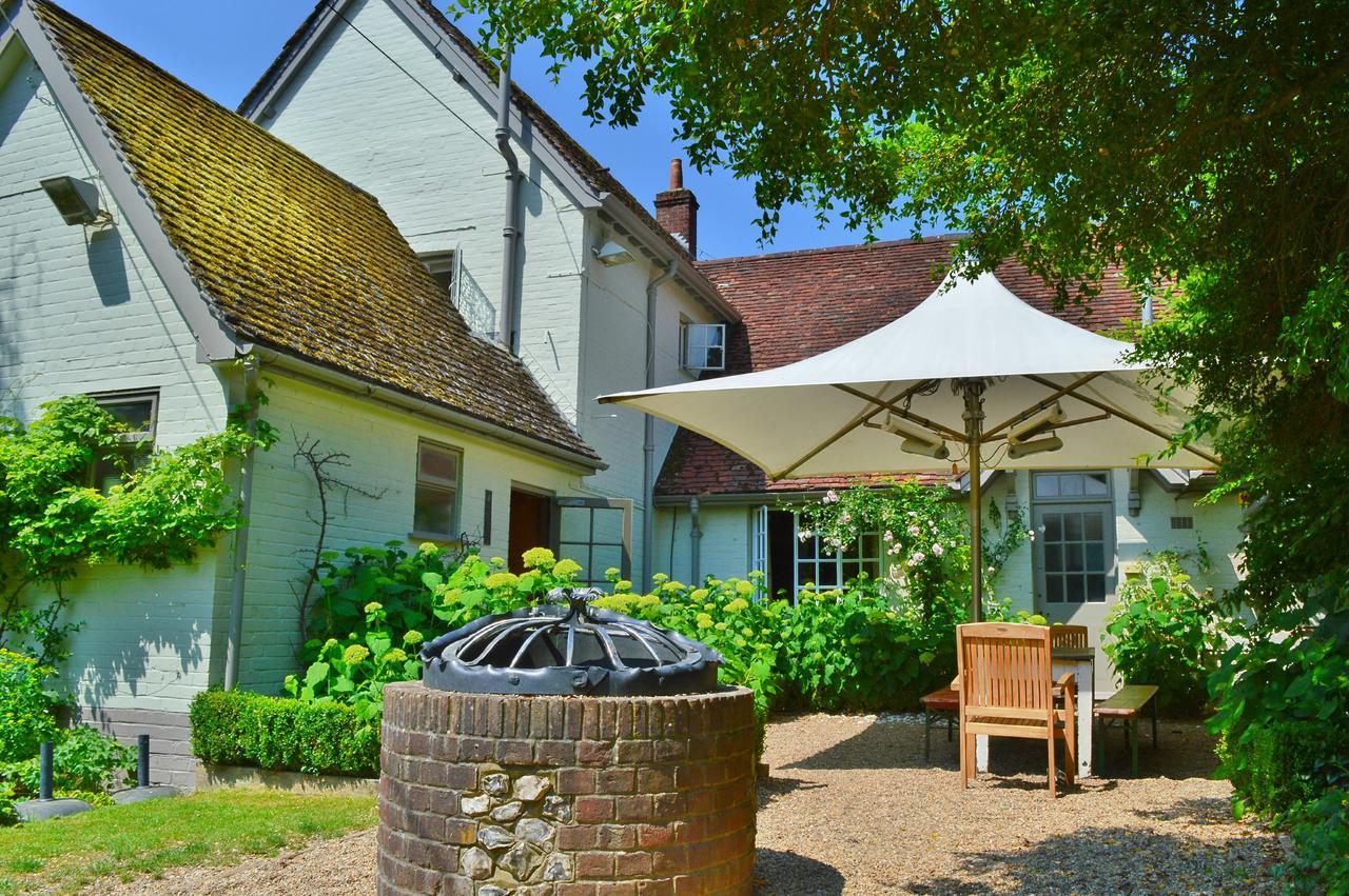 The Thomas Lord Hotel West Meon Bagian luar foto