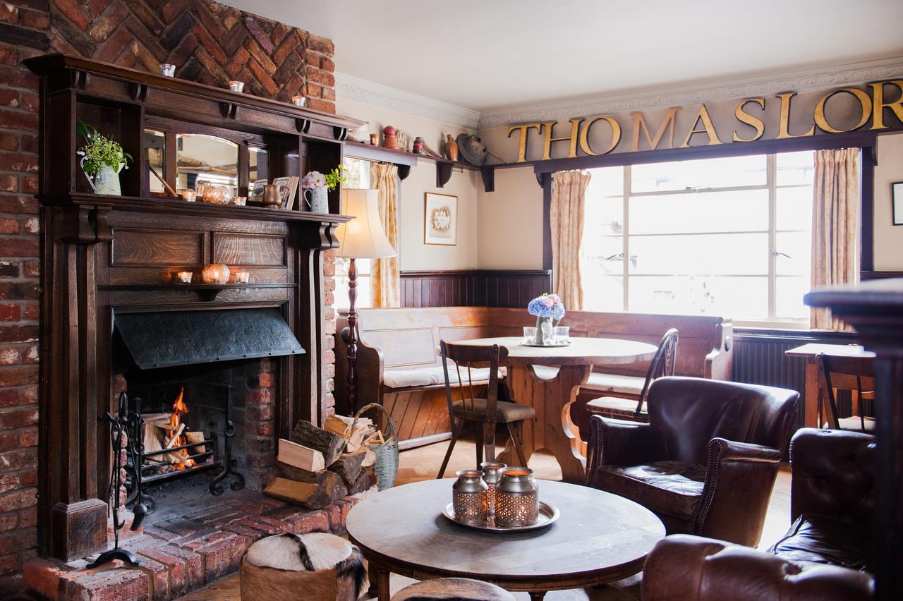 The Thomas Lord Hotel West Meon Bagian luar foto